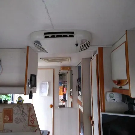Camping Car * Cournonterral