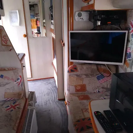 אתר קמפינג Camping Car Cournonterral